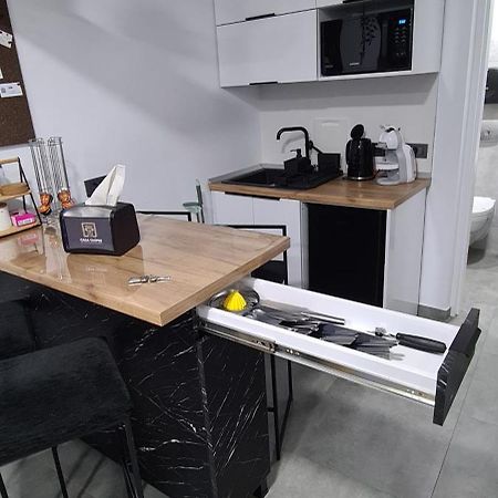 Casa Chiper - Apartament Etaj 1 Brasov Bagian luar foto
