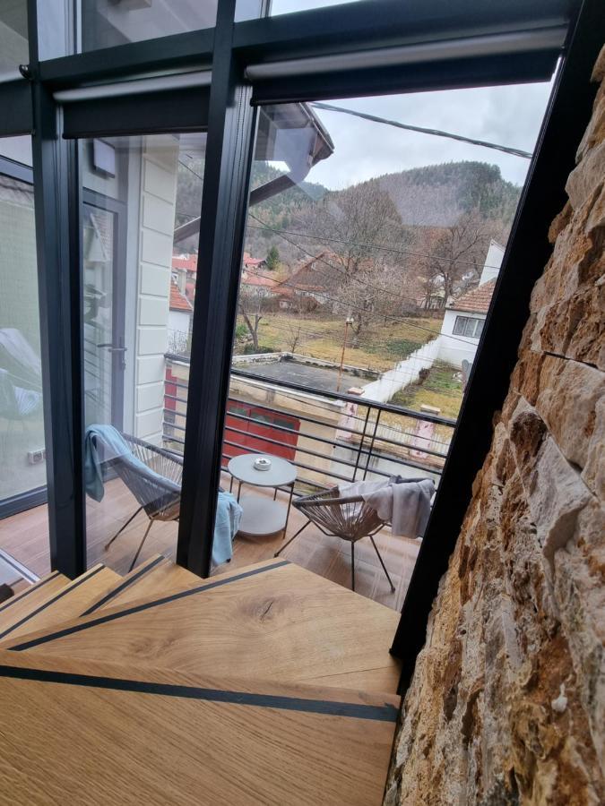 Casa Chiper - Apartament Etaj 1 Brasov Bagian luar foto