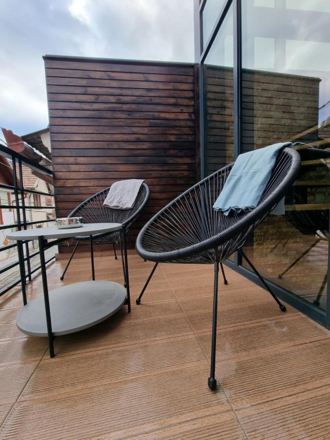Casa Chiper - Apartament Etaj 1 Brasov Bagian luar foto