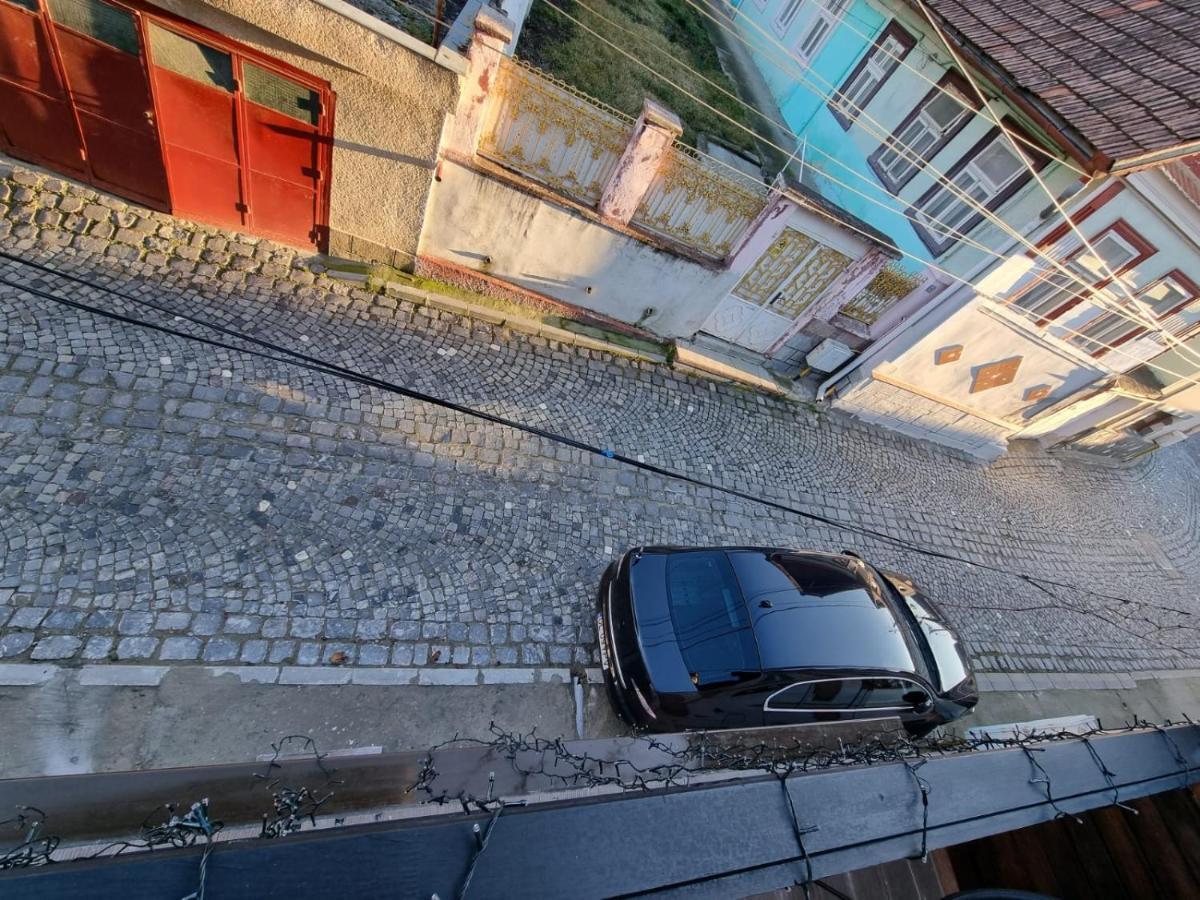 Casa Chiper - Apartament Etaj 1 Brasov Bagian luar foto