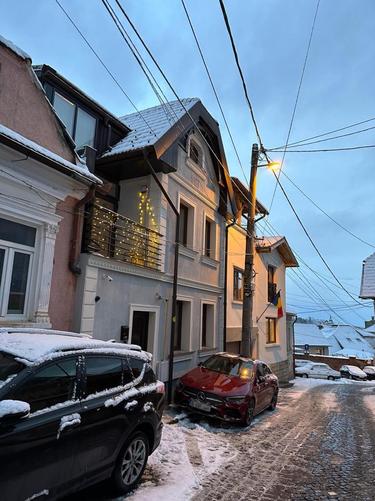 Casa Chiper - Apartament Etaj 1 Brasov Bagian luar foto