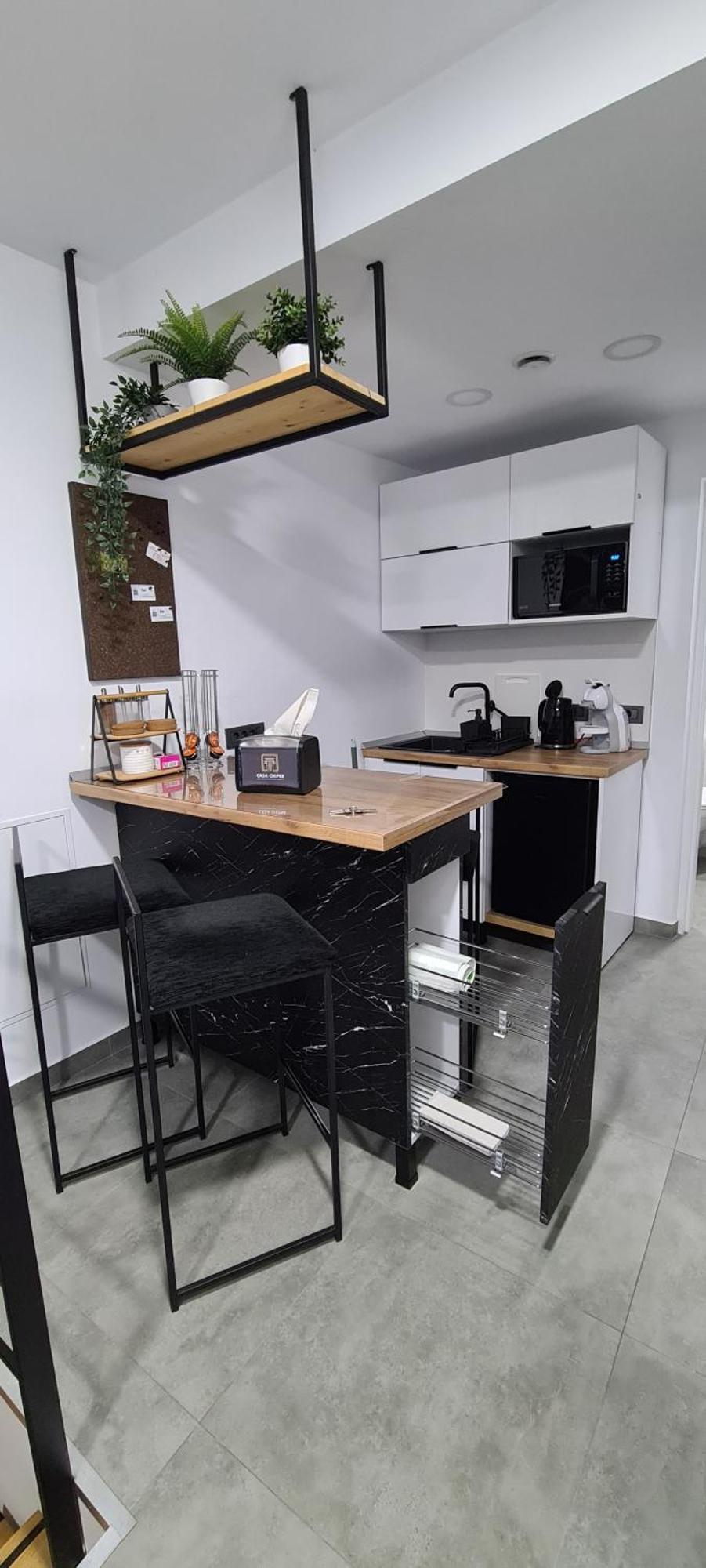 Casa Chiper - Apartament Etaj 1 Brasov Bagian luar foto